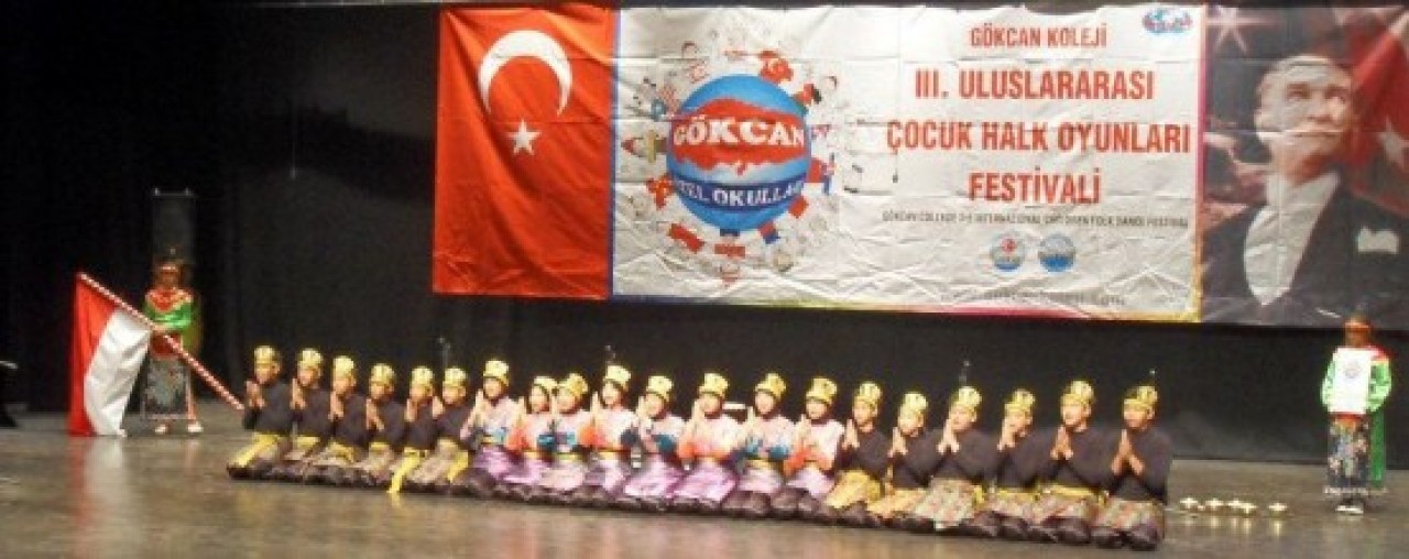 Gökcan Koleji Uluslararası Ç.H.Oyunları festivali 12