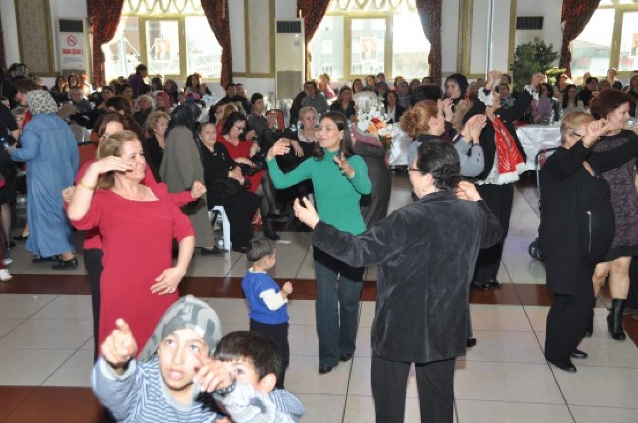 CHP’li kadınlardan anlamlı yemek 5