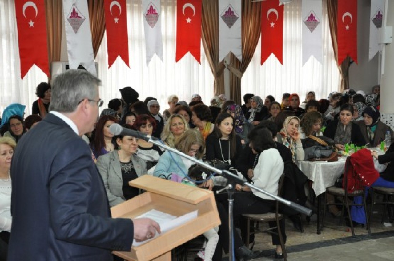 Çatalcalı kadınların 8 Mart coşkusu 13