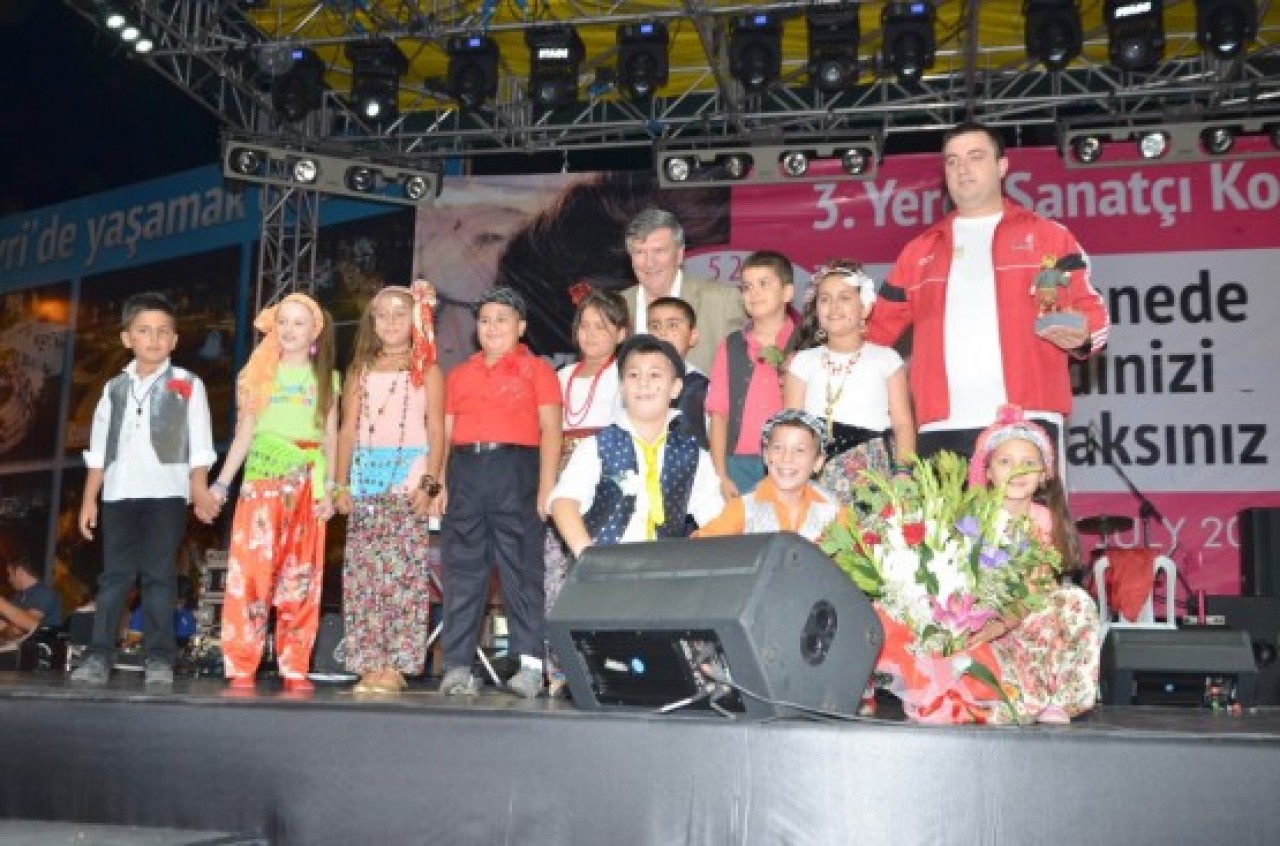 Festival coşkusu yerel seslerle devam ediyor 1