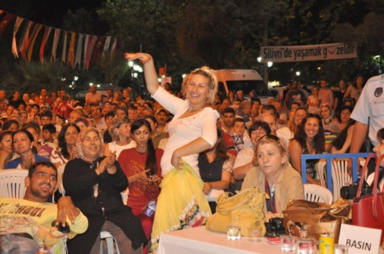 Festival coşkusu yerel seslerle devam ediyor 12