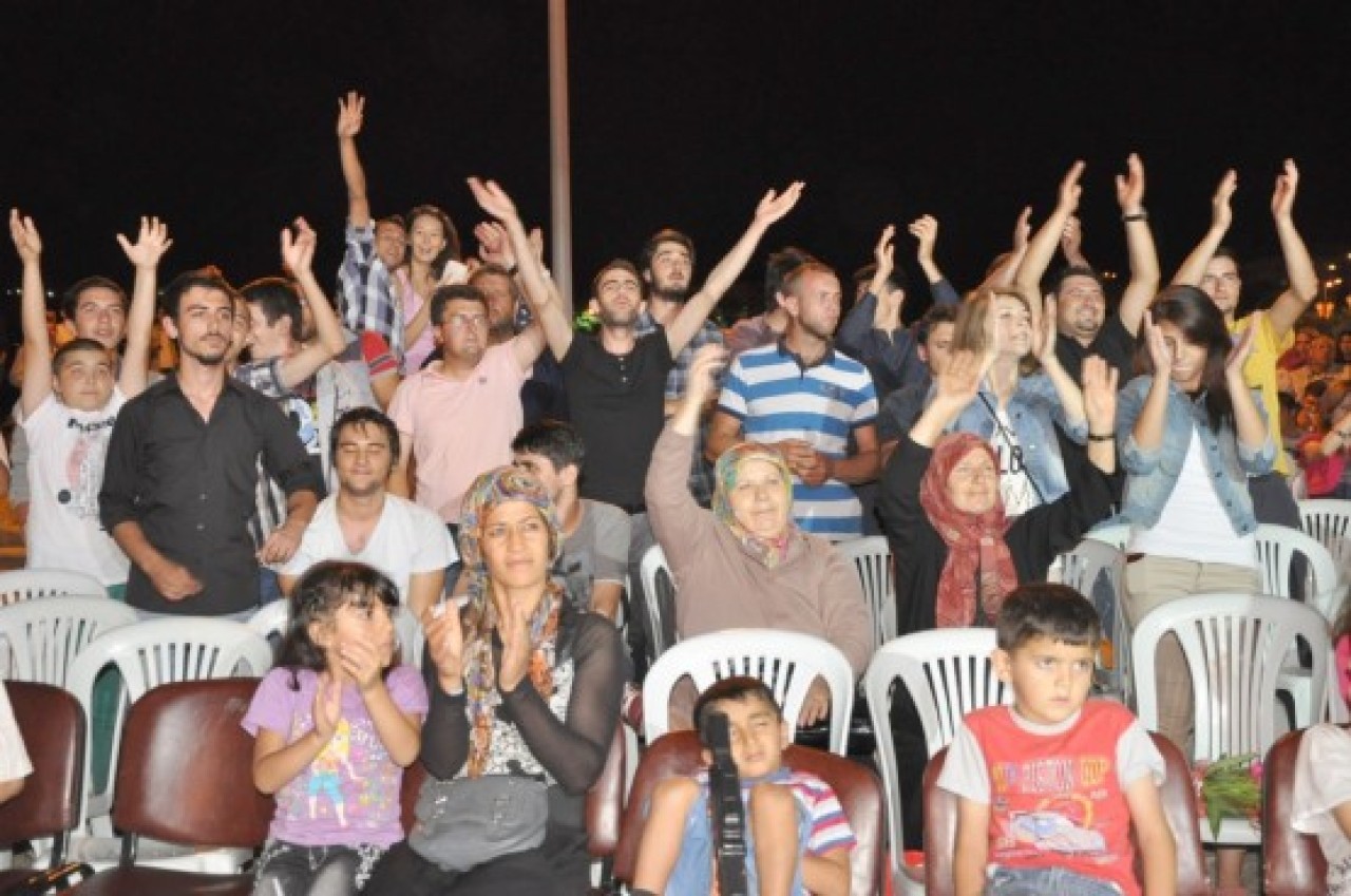 Festival coşkusu yerel seslerle devam ediyor 13