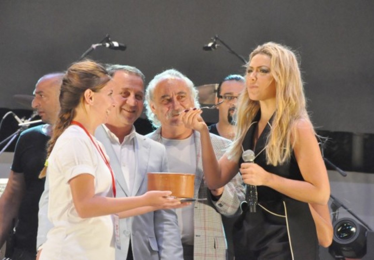 SİLİVRİ’DE “HADİSE’Lİ” FESTİVAL GECESİ 23