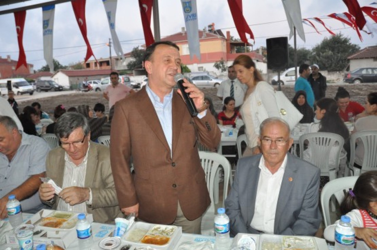 BELEDİYE İLK İFTAR SOFRASINI SAYALAR’DA KURDU 2