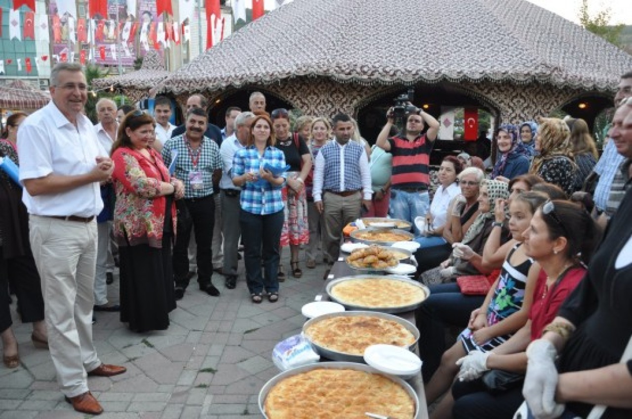 14. ERGUVAN FESTİVALİNDE ETKİNLİKLER SÜRÜYOR 18