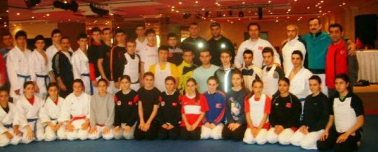 KARATE MİLLİ TAKIMI KAMPTA(ARTEMİS HOTEL-KUMBURGAZ 1