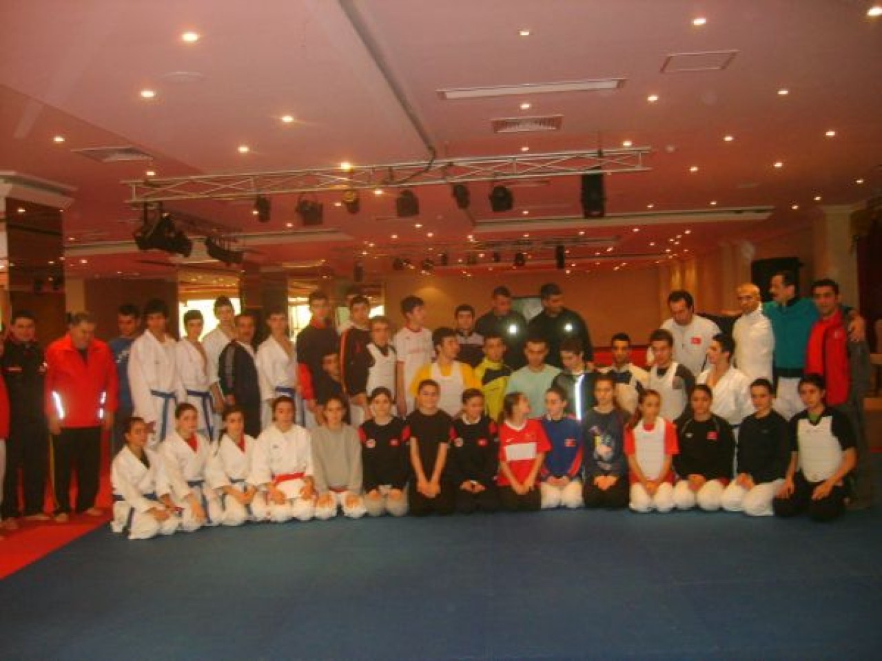 KARATE MİLLİ TAKIMI KAMPTA(ARTEMİS HOTEL-KUMBURGAZ 12