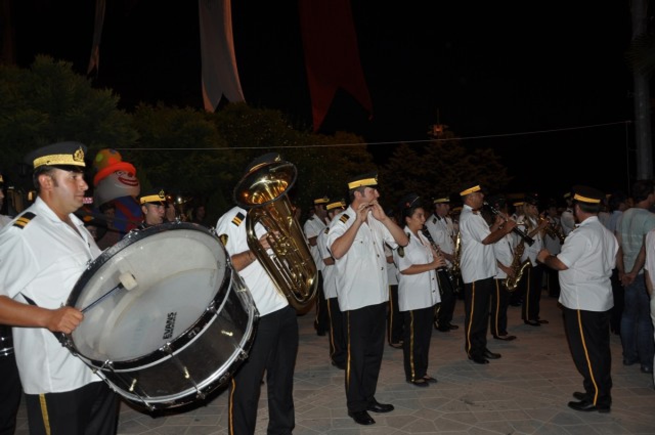 ERGUVAN FESTİVALİ MUHTEŞEM BAŞLADI 19