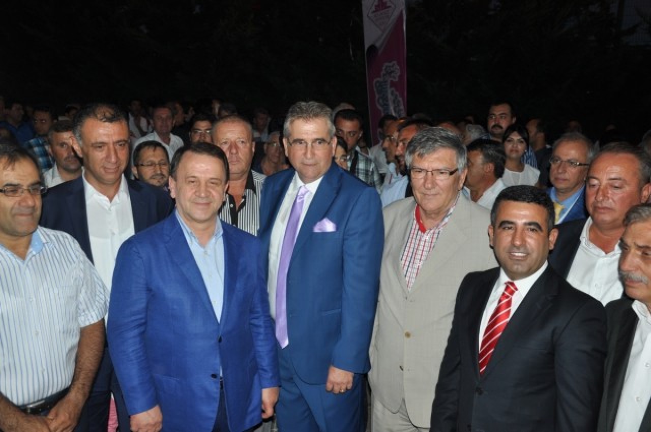 ERGUVAN FESTİVALİ MUHTEŞEM BAŞLADI 2