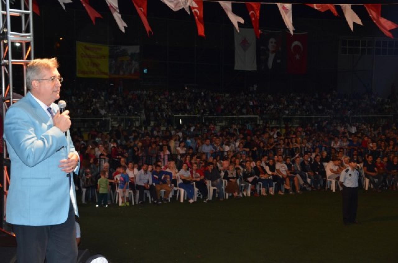 FESTİVALİN FİNAL GECESİNDE COŞKU VARDI, EĞLENCE VARDI 16