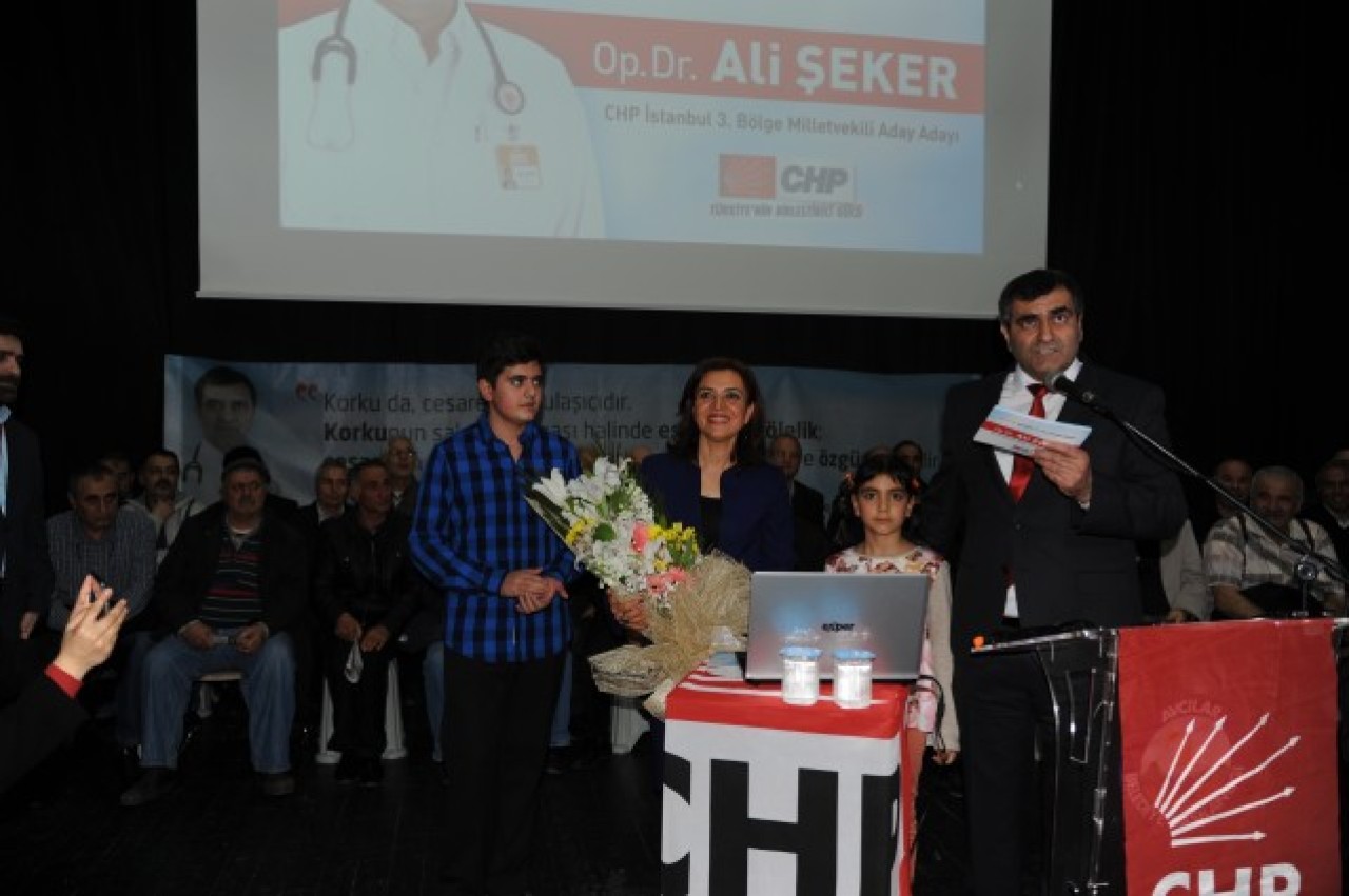 Op.Dr. Ali Şeker CHP'den İstanbul 3. Bölge Milletvekili aday adaylığını 5