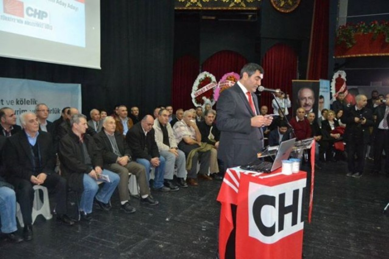 Op.Dr. Ali Şeker CHP'den İstanbul 3. Bölge Milletvekili aday adaylığını 8