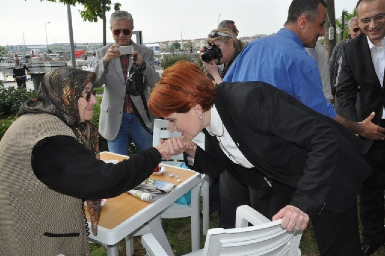 SİLİVRİLİLER AKŞENER’İ BAĞRINA BASTI 2