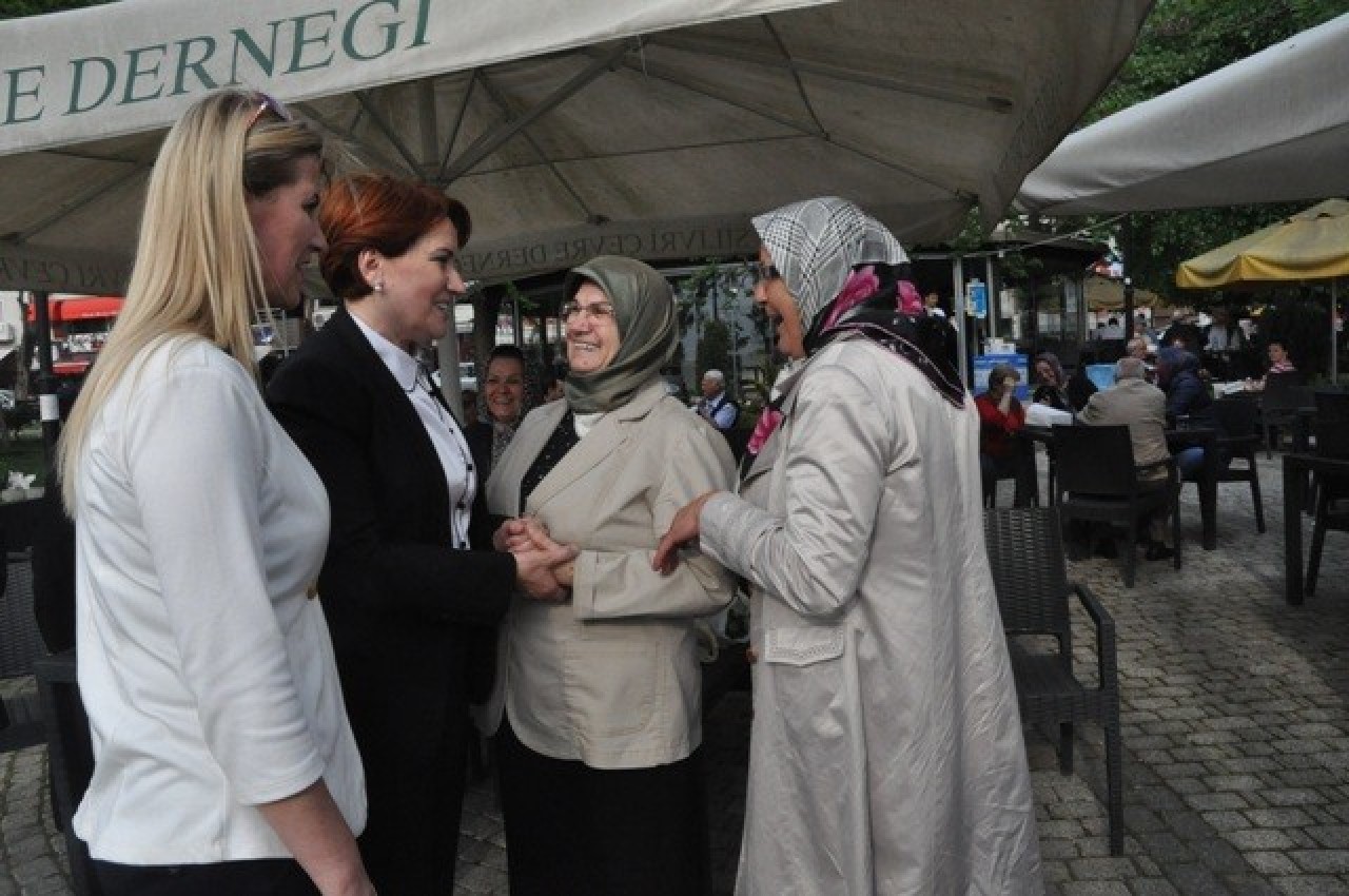 SİLİVRİLİLER AKŞENER’İ BAĞRINA BASTI 5