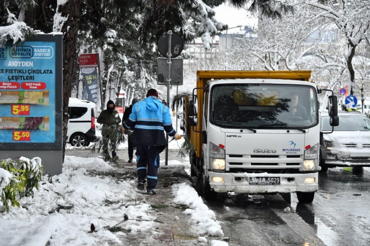 Beylikdüzü Belediyesinin kar seferberliği 3