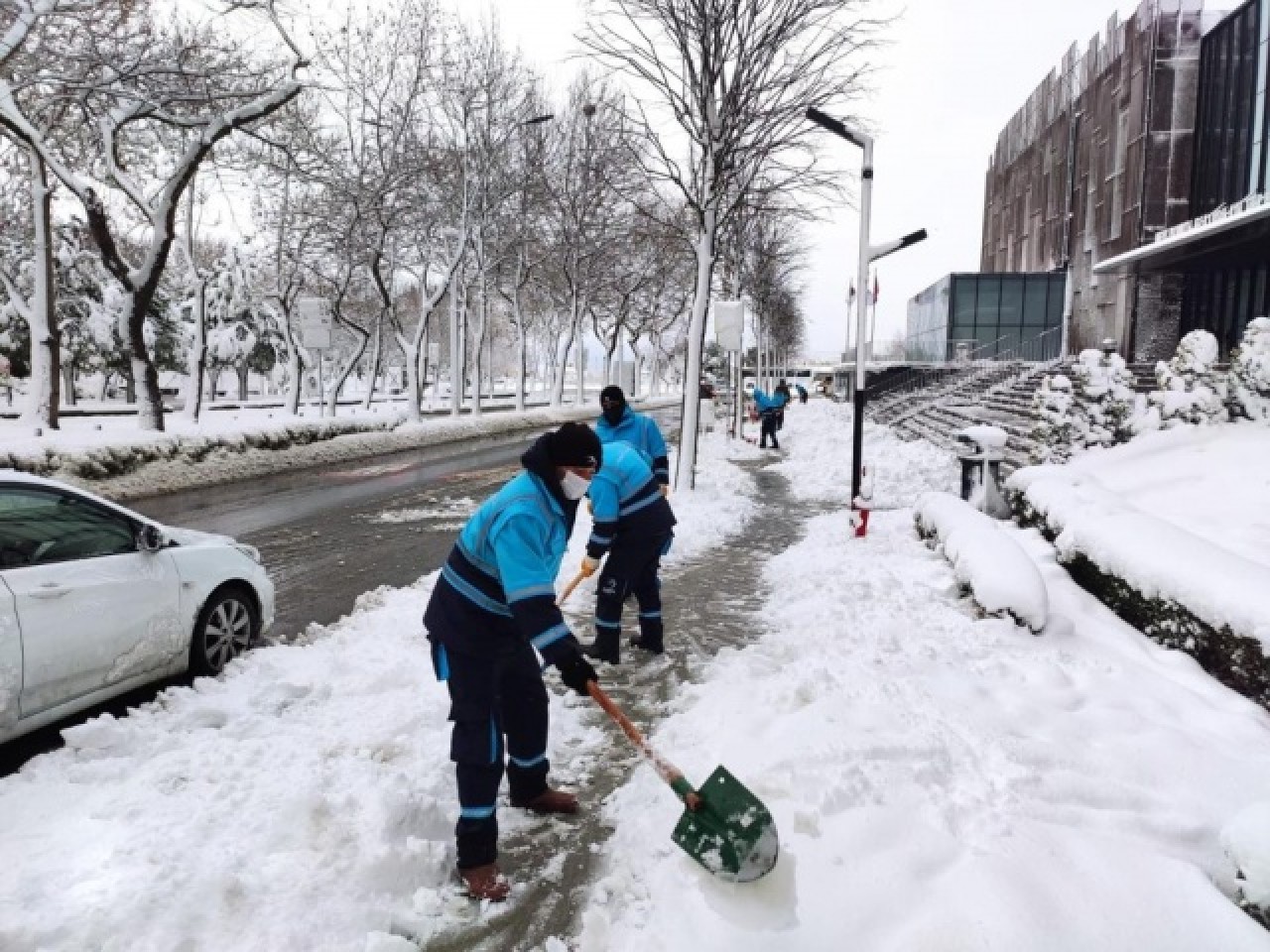 Beylikdüzü Belediyesinin kar seferberliği 7