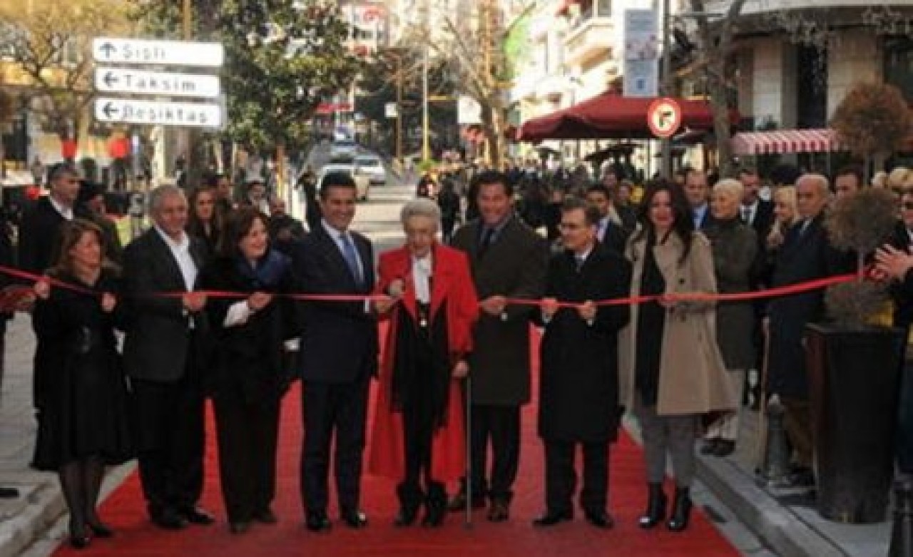 Abdi İpekçi Caddesi yenilendi!