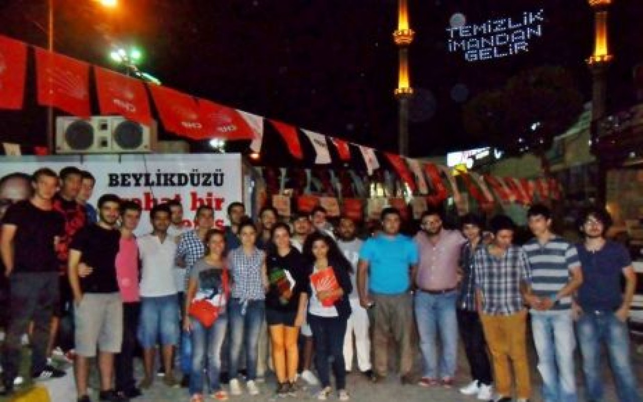 “CHP bayrağı’nın olduğu her yerde gençliğin ilgisi var”