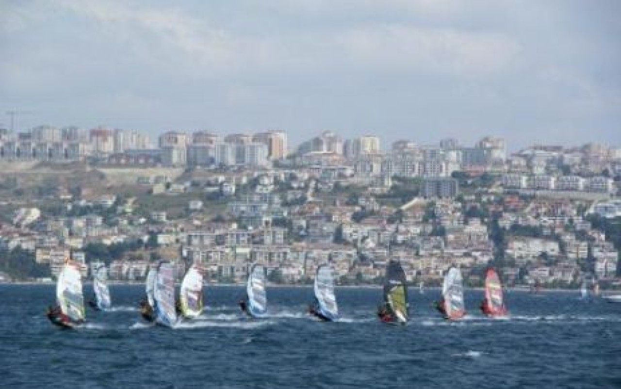 Dünyanın En İyi Windsurfçüleri Beylikdüzü’nde Yarışacak