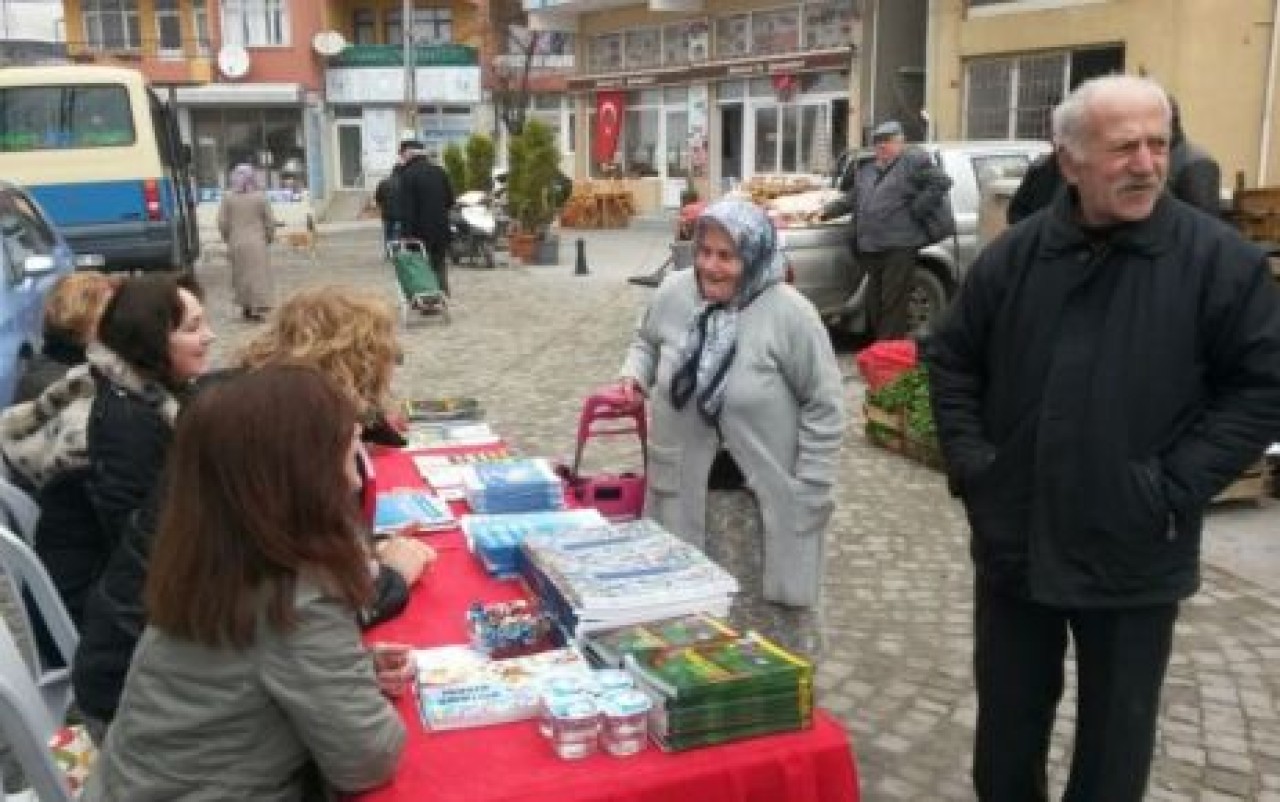 CHP’li bayanlar Ortaköy’de