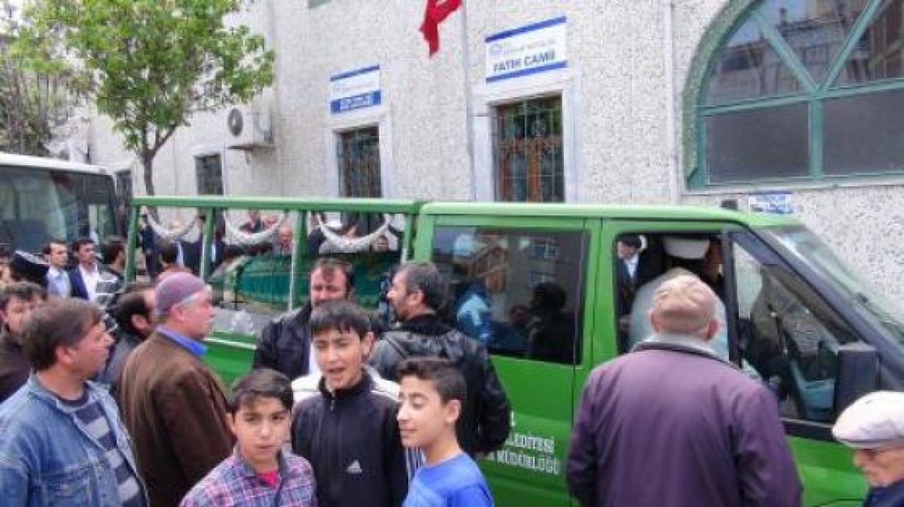 Tır'ın ezdiği Kadın Son Yolculuğuna Uğurlandı