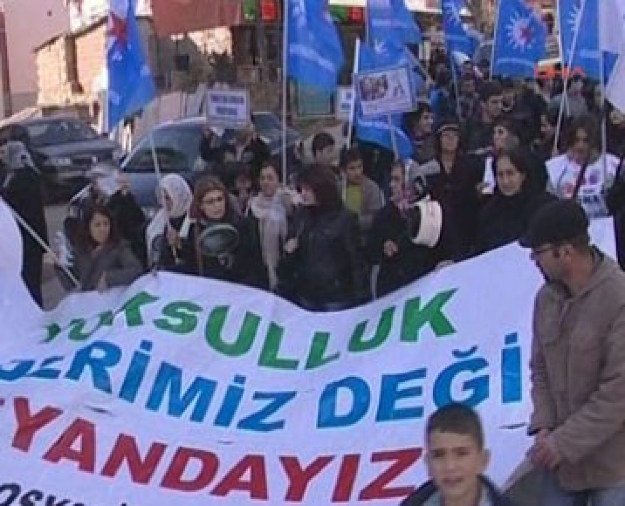 Tencere, tavalı zam protestosu