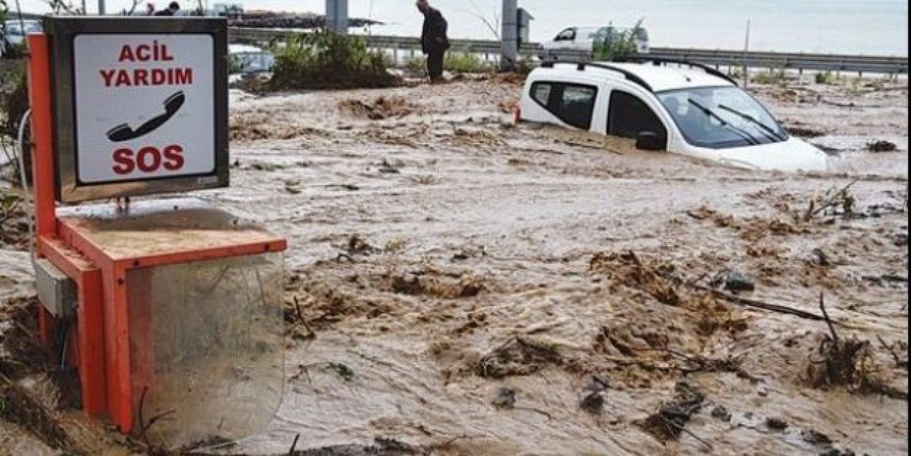 Birçok ilde sel baskınları oluştu