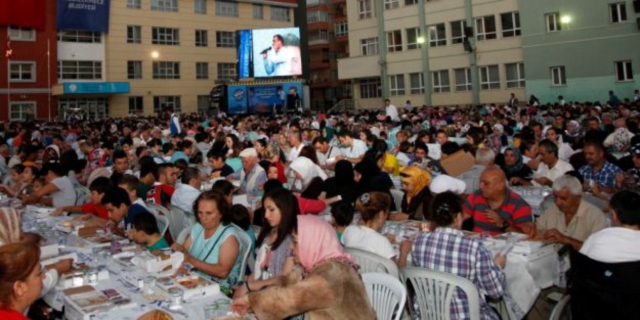 Cennet mahallesi Yeşilyuva'da iftar açtı