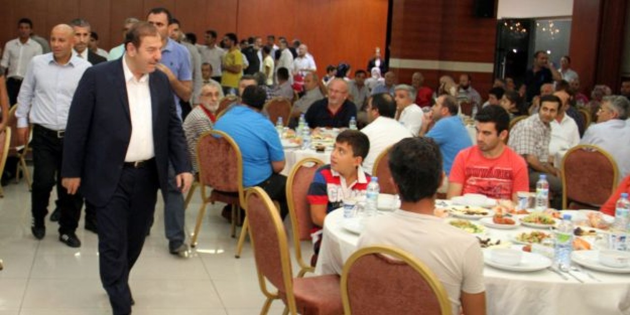 Esnafla iftar sofrasında buluştu