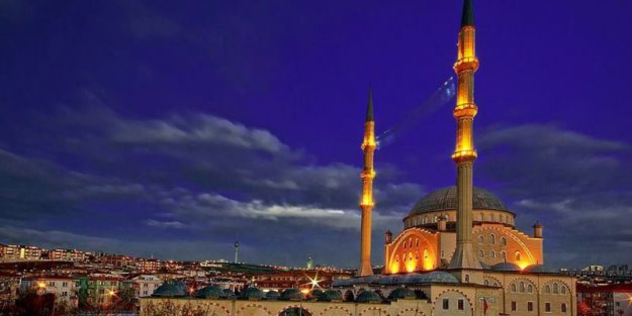 Kuba Camii Kadir Gecesi’ne hazır!