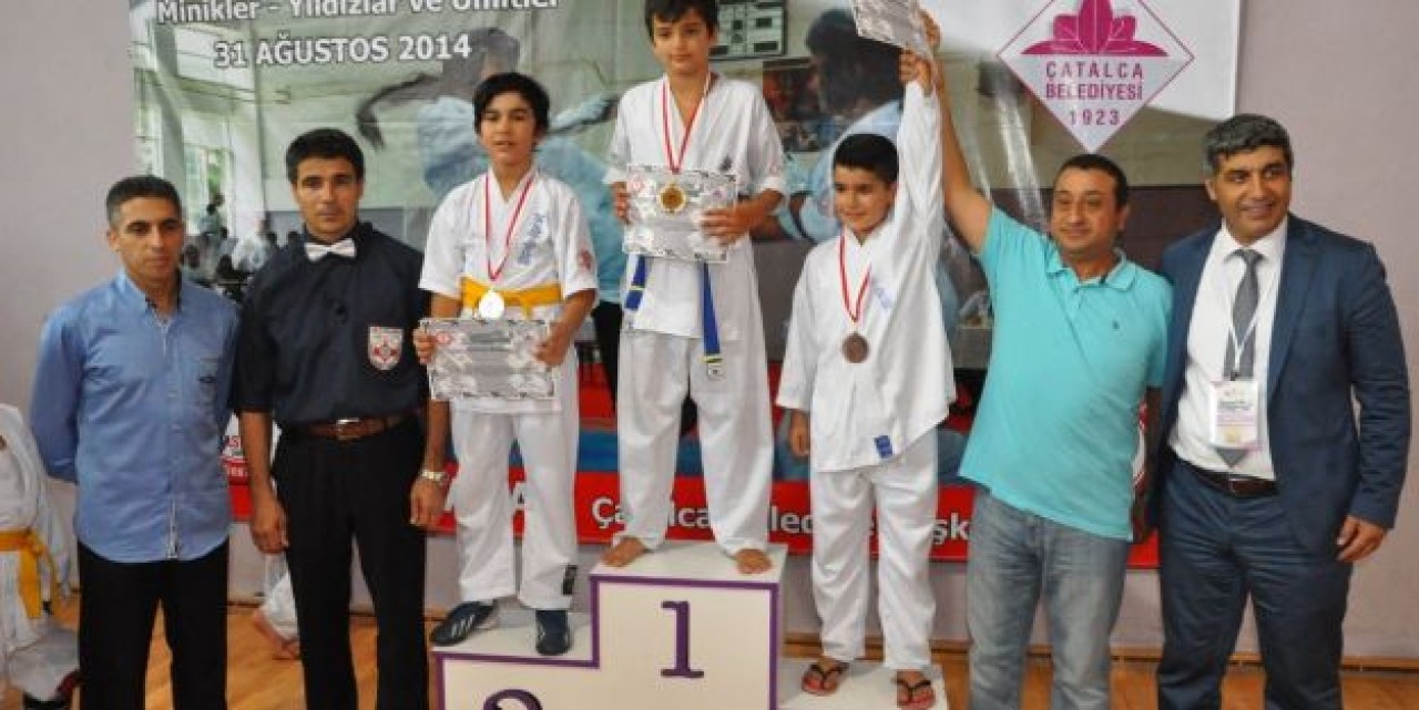 ÇATALCA’DA FULL CONTACT KARATE RÜZGARI