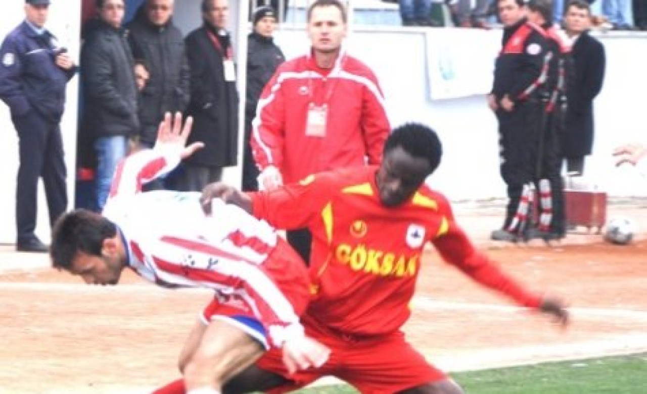 SİLİVRİ'DE DOSTLUK BOZULMADI: 0-0