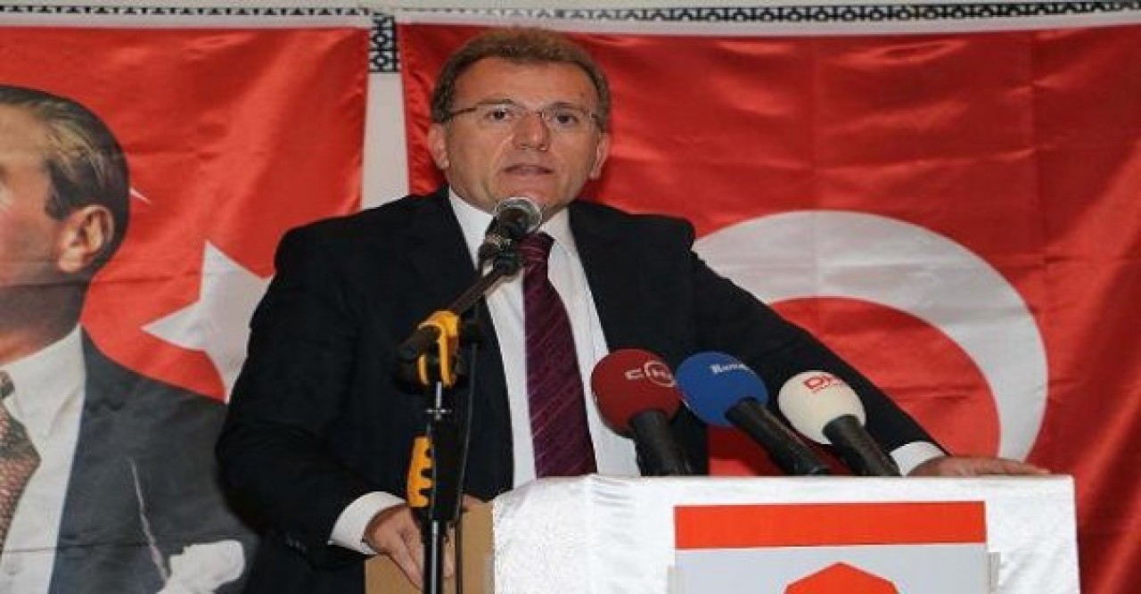 İlk amblemiyle dönüyor