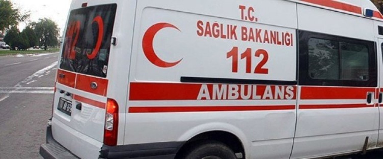 Ağrıda askeri servisle kamyonet çarpıştı: 11 yaralı