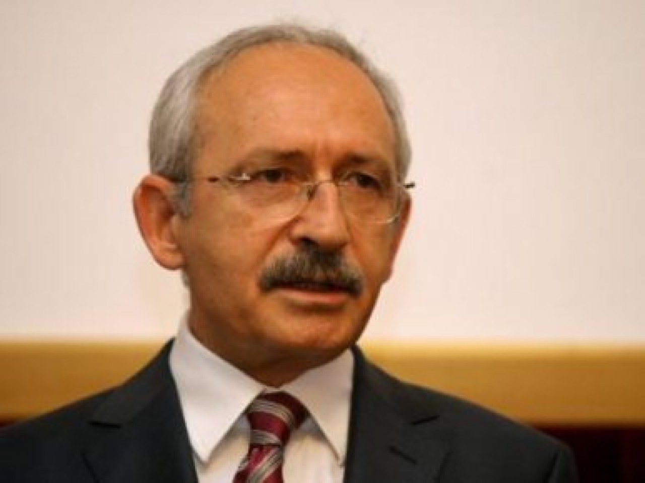 Kılıçdaroğlu dayak yiyen öğrencilerle görüştü