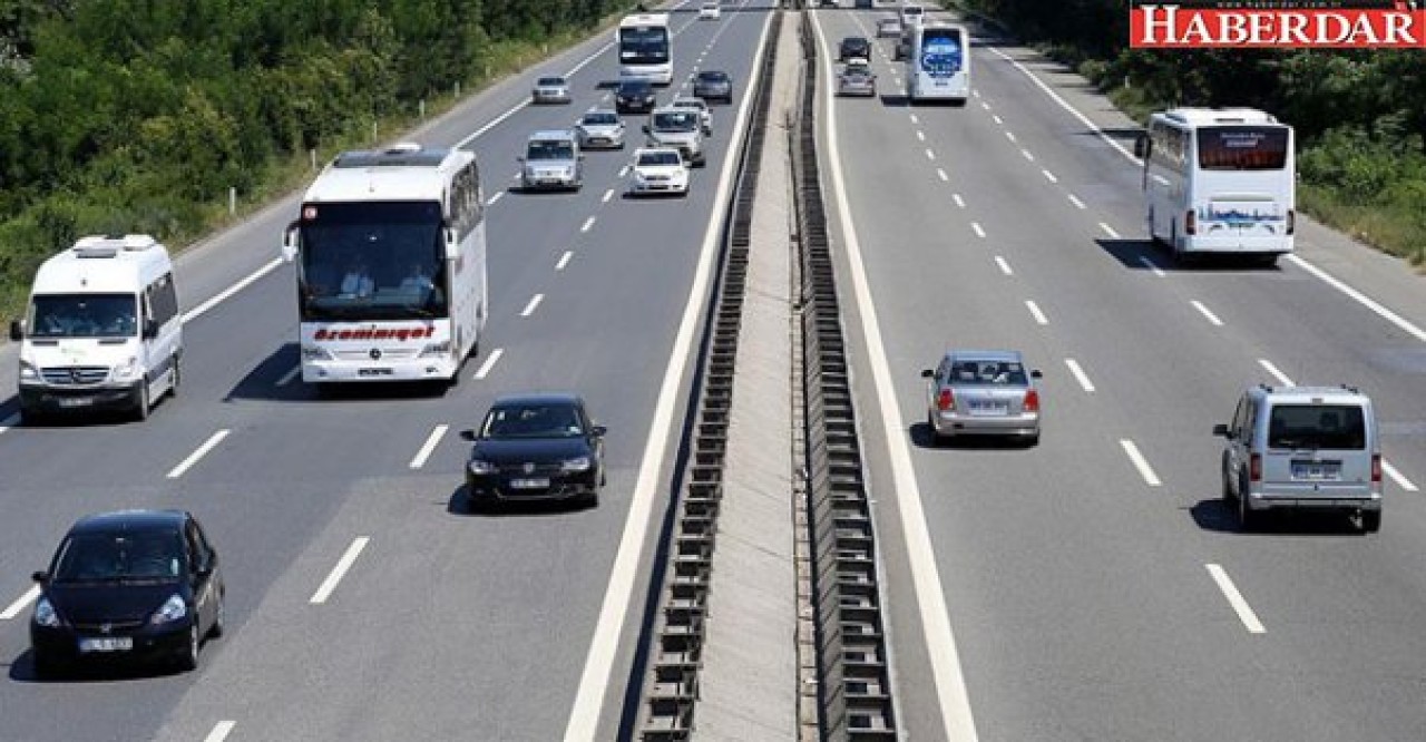 Turizmde para yollara harcandı