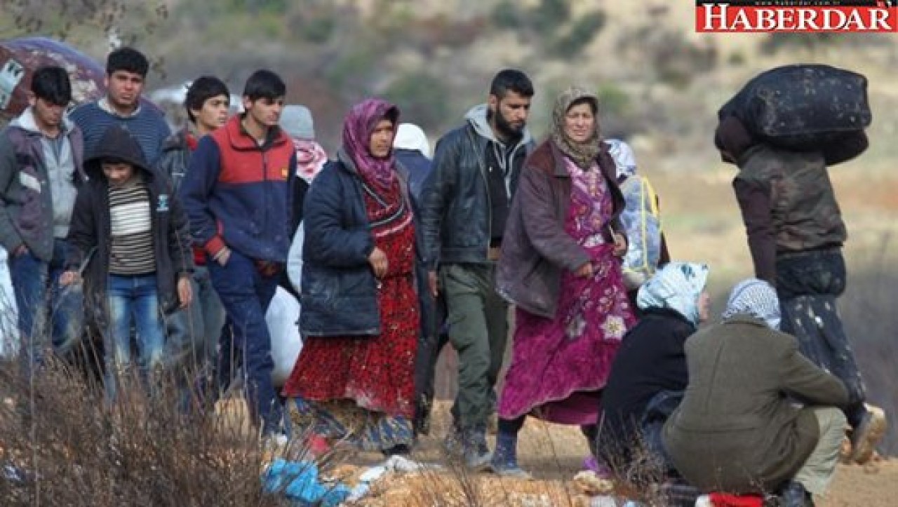 100 bin kişi Türkiyeye doğru kaçıyor