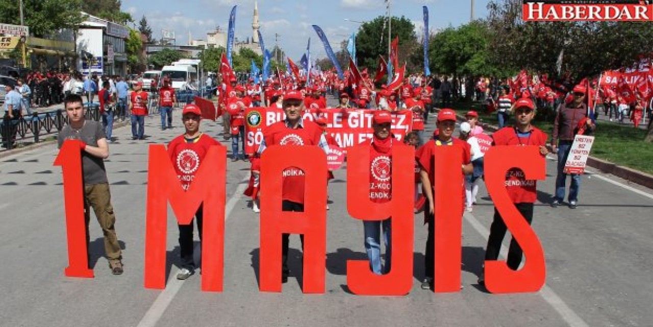 CHPden örgütlere &quot;1 Mayısa katılım&quot; genelgesi