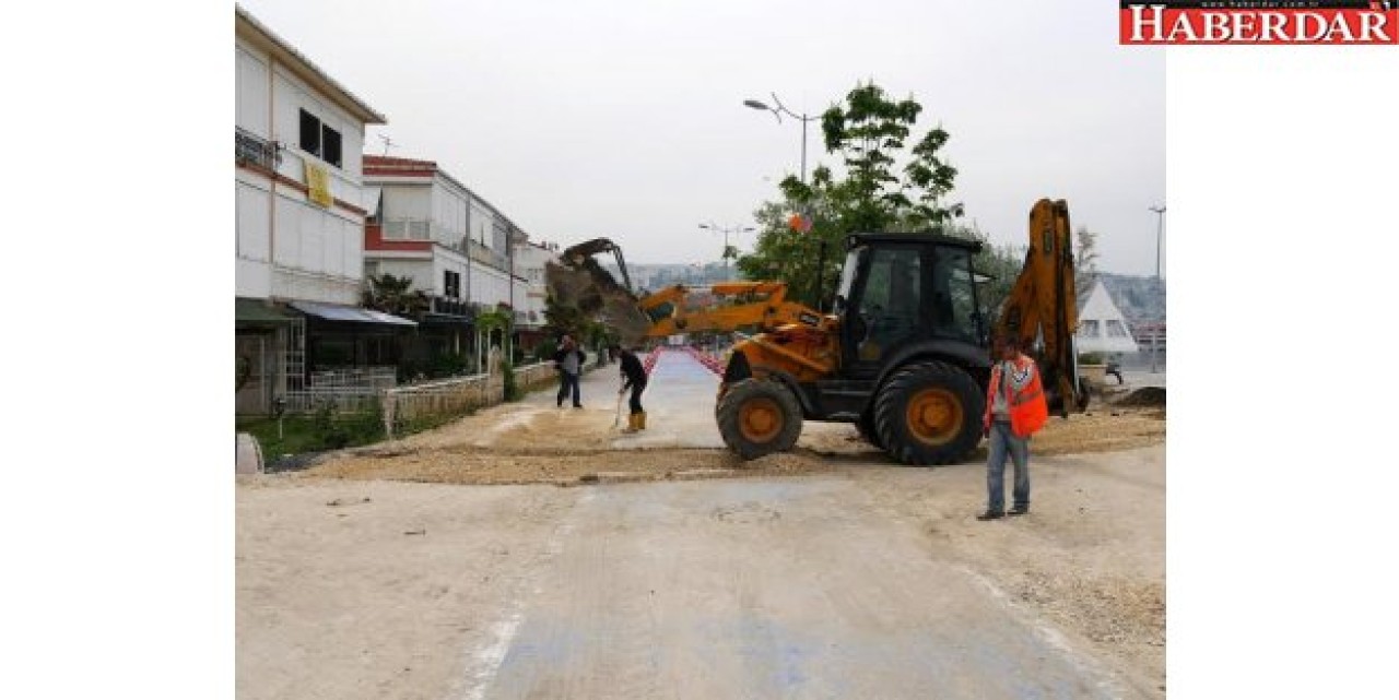 Büyükçekmece sahilinde çalışmalar sürüyor