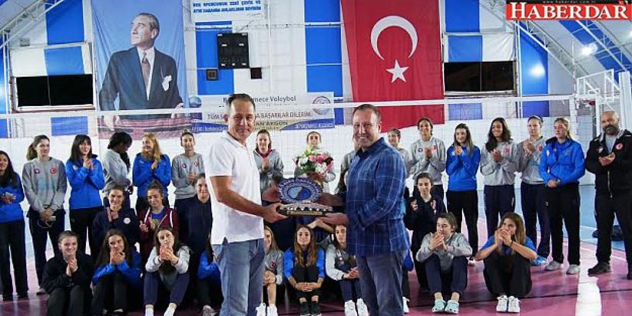 Halkbank Voleybol Takımı Büyükçekmeceyi ziyaret etti