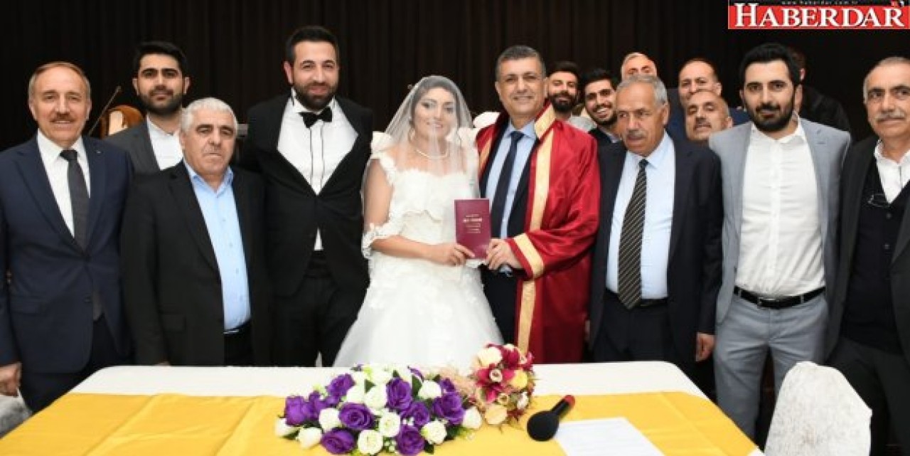 Başkan Bozkurt’tan ilk nikah