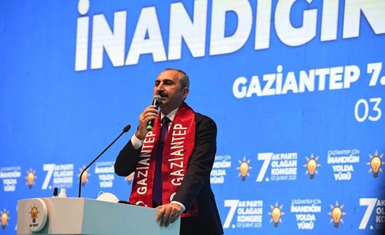 Adalet Bakanı Abdülhamit Gülden gençlere müjde