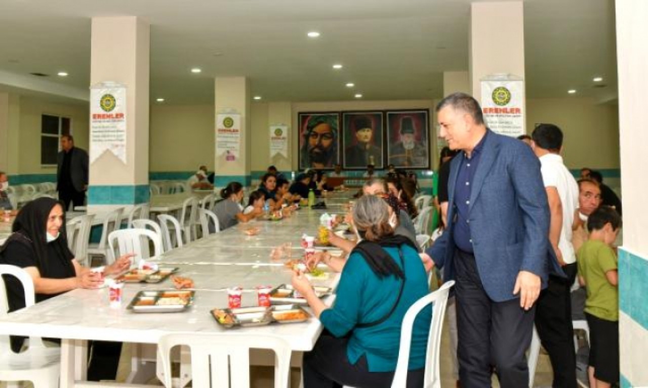 Başkan Bozkurt, Muharrem Ayının ilk akşamında orucunu vatandaşlarla birlikte açtı