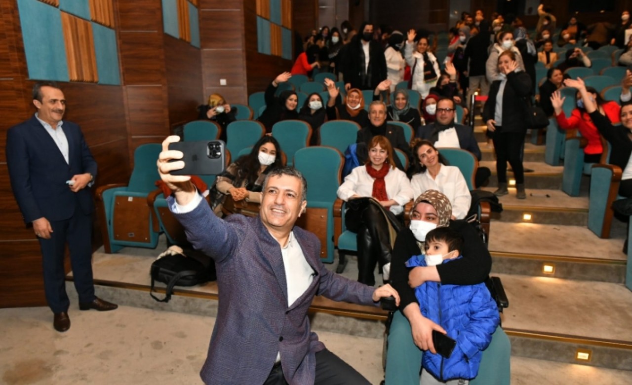 BAŞKAN BOZKURT: “GÜÇLÜ KENTLER, GÜÇLÜ KADINLAR İLE MÜMKÜN”