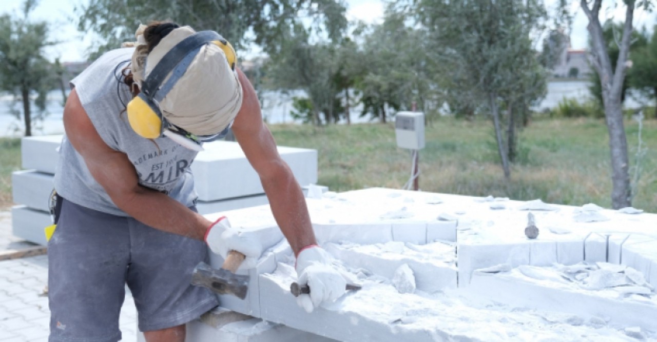 Heykeltıraşlar Büyükçekmecede bir araya geldi