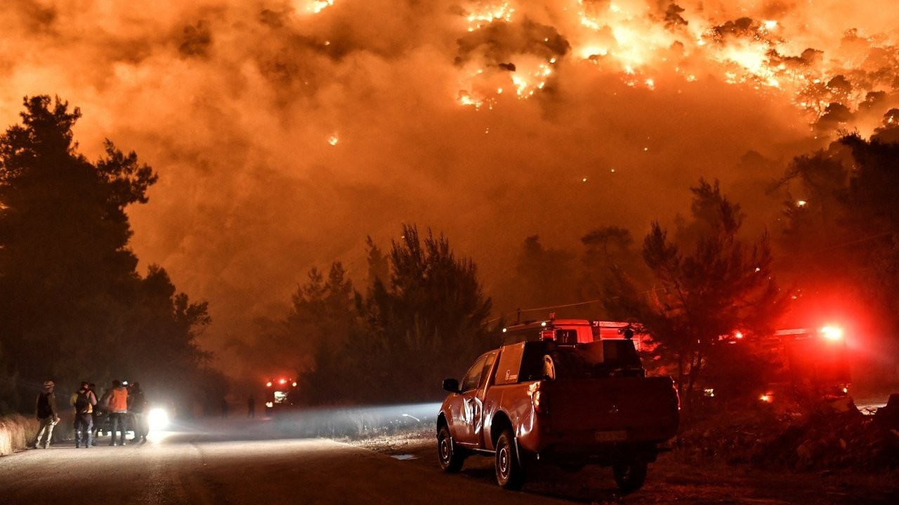 Yunanistan'da yanan ormanlık alanda 18 ceset bulundu