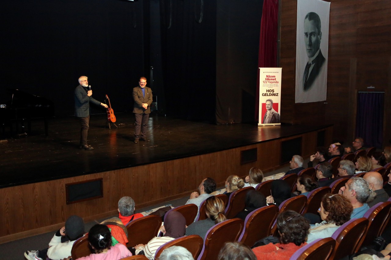 KÜÇÜKÇEKMECE’DE NÂZIM’A SAYGI GECESİ