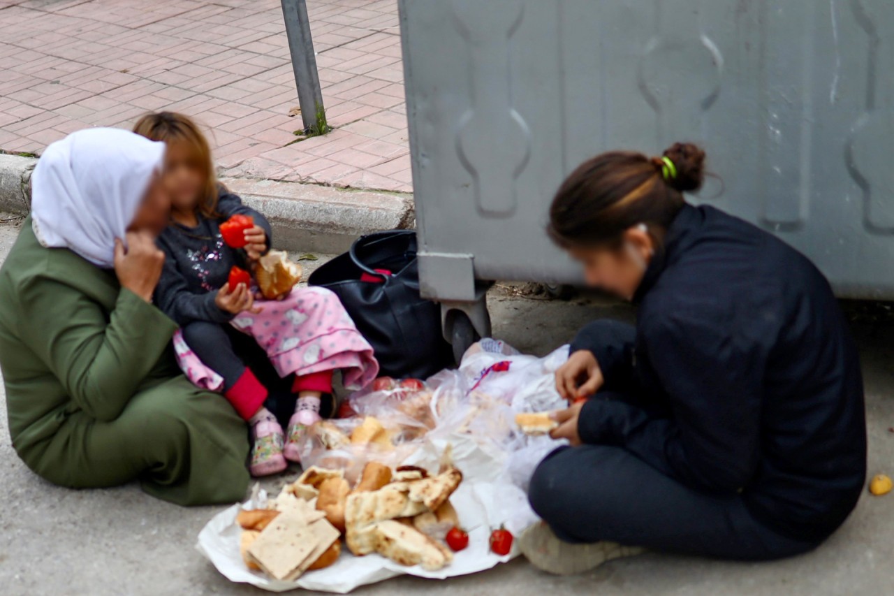 1 milyon kişi gıdaya muhtaç