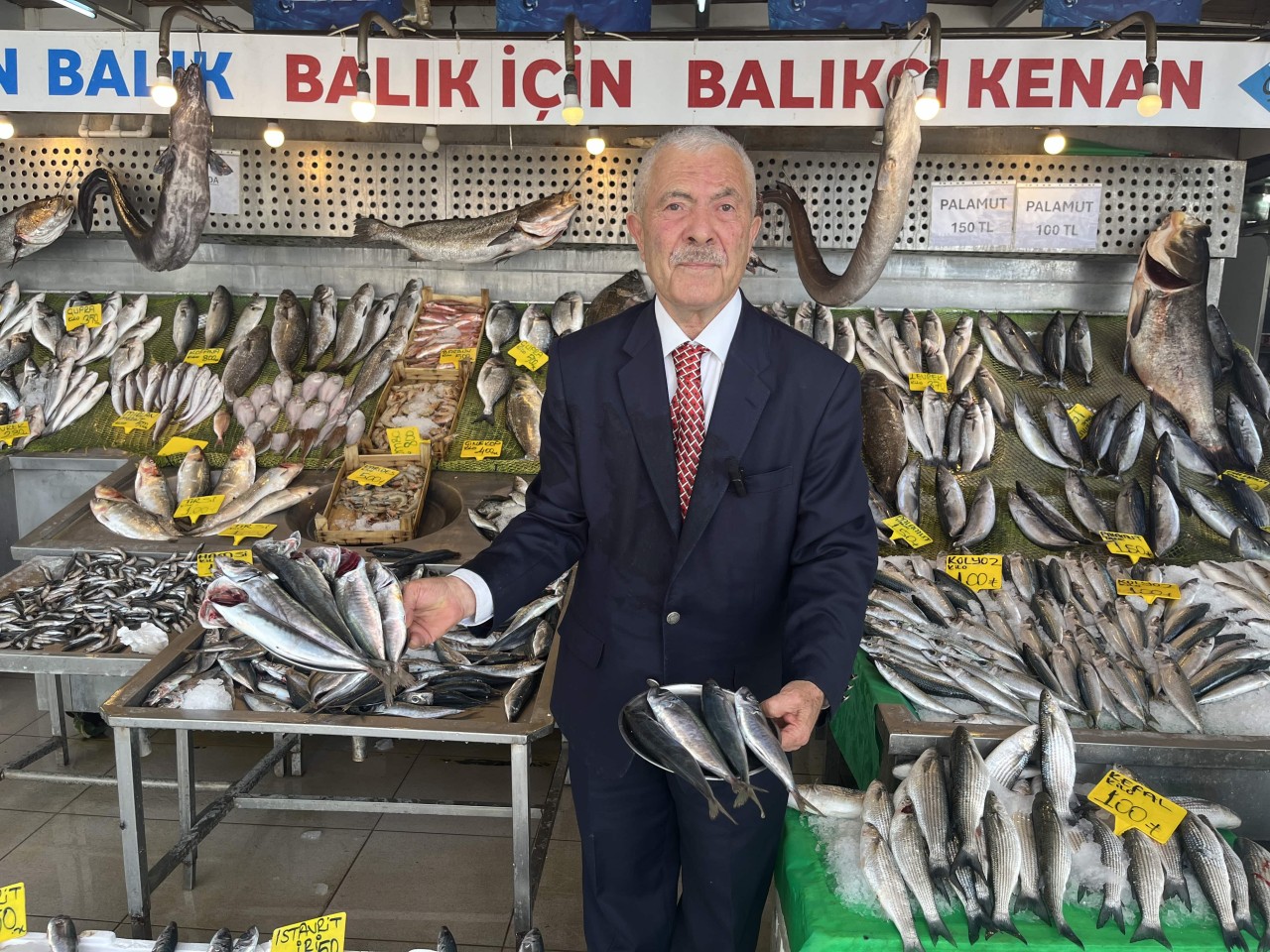 BALIKÇI KENAN’DA UCUZ BALIK KAMPANYASI DEVAM EDİYOR