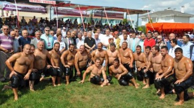 Festivalde yağlı güreş heyecanı